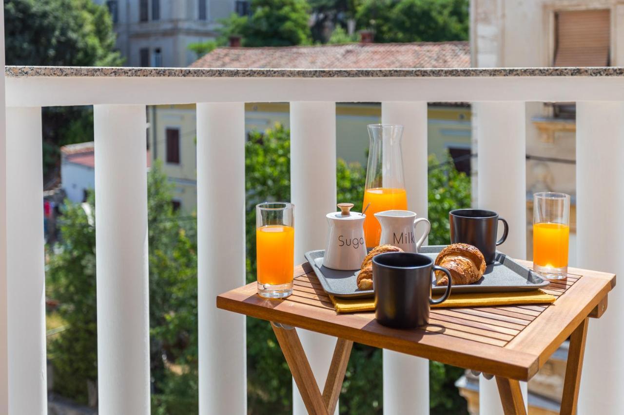 Laveruda Apartment With Balcony And Free Parking Pula Buitenkant foto